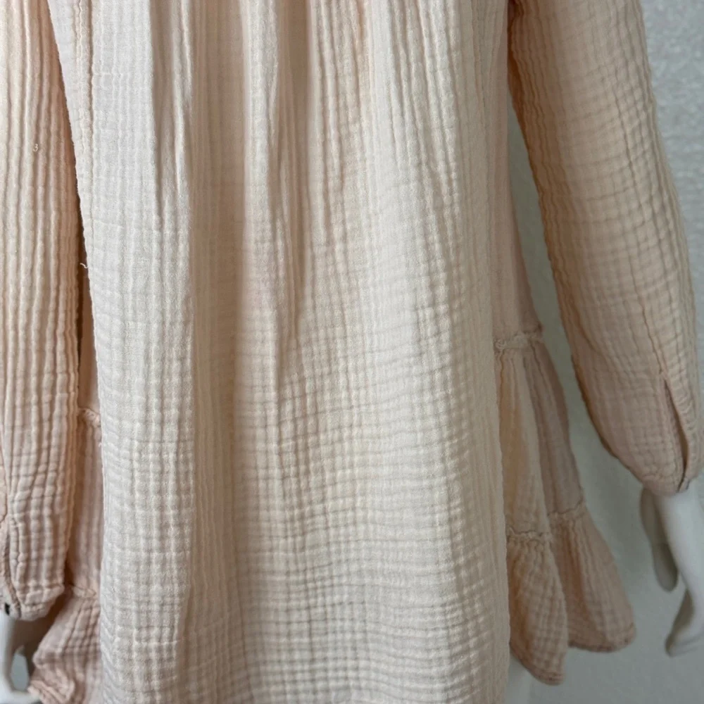 Free People Cream Button-Down Blouse Size Large. E19